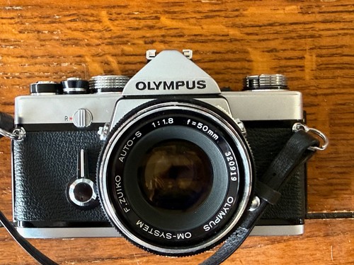 Olympus om1 50mmf1 - olympus,