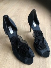 Women’s black Untold