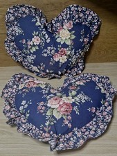 x2 Vintage Frilled Floral