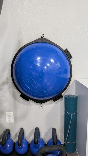 Balance trainer wall - wall, mount