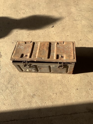 Vintage metal box - vintage, b