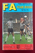 THE FA YEARBOOK 1974-75 - NEAR