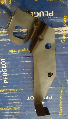 Peugeot 106 bonnet - 106, pull