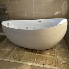 Villeroy & Boch Whirlpool Bath
