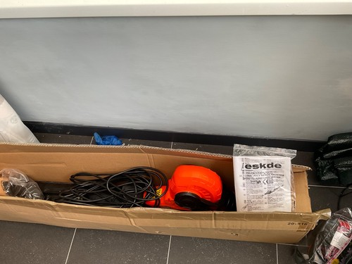 Long reach hedge trimmer - long,