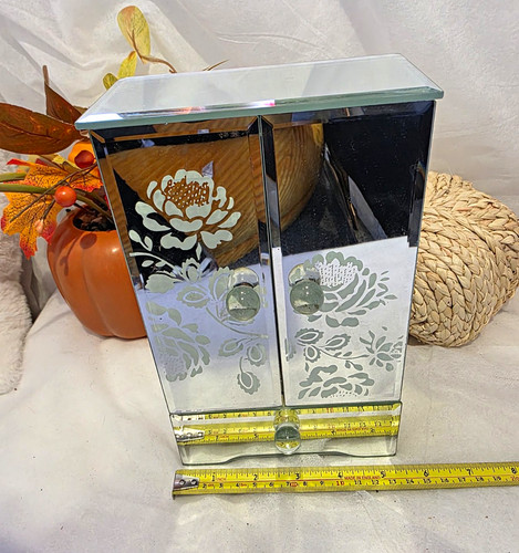 Mirrored glass floral - mirrored,