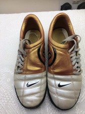 VINTAGE NIKE AIR GOLD ZOOM TOTAL 90 III Astro turf Football Boot boy uk 3.5 RARE