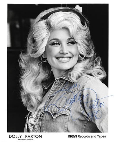 Dolly parton autographed 8x10 - dolly,