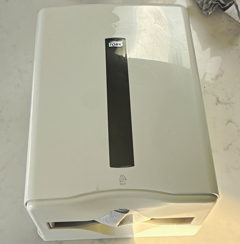 Tork white wall mount paper - white, wall-mount