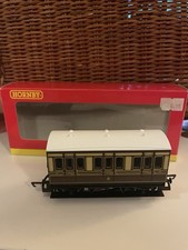 Hornby OO Gauge R.468 LMS 4-Wheel Coach Model With Original Box