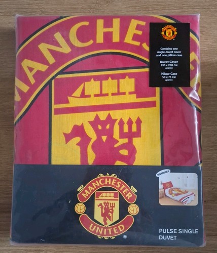Manchester united crest - manchester,