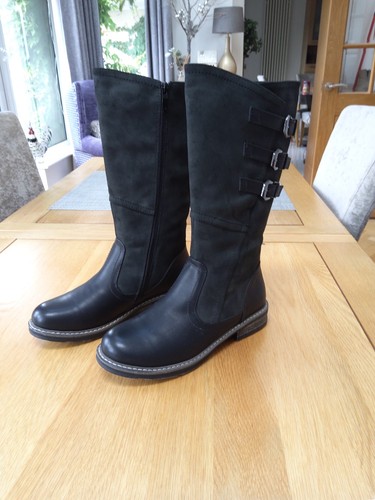 Pavers boot size - ,