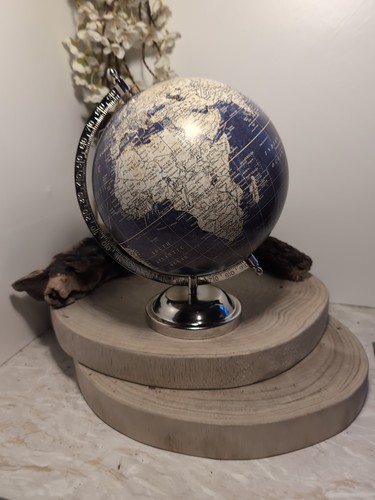 Large silver metal - large,