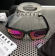OAKLEY HOLBROOK | MATTE BLACK
