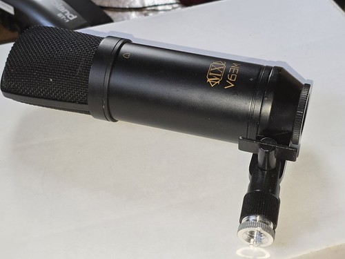 Studio podcast microphone - studio, dj