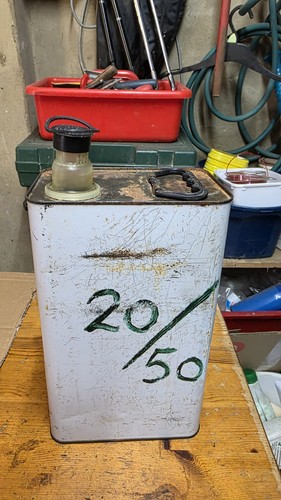 Vintage oil can - can, litre
