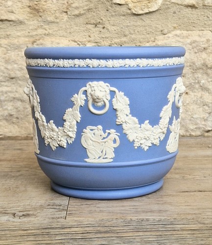 Wedgwood jasperware blue - wedgwood,