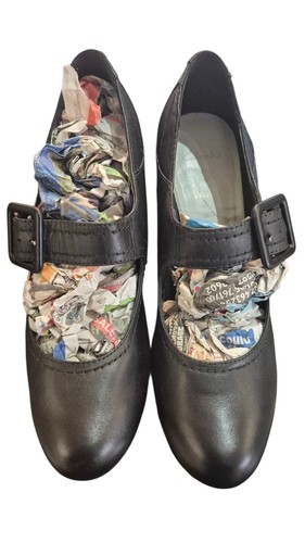 Clarks size worn once - size, 6.5