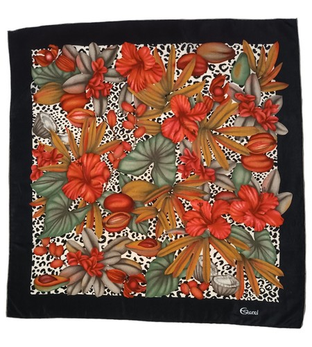 Esterel black fruit - black, flower