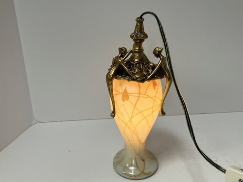 Steuben decorated aurene