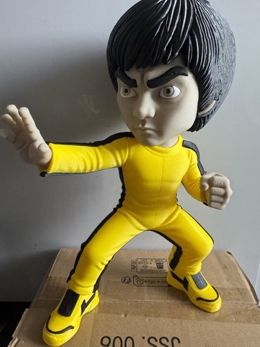 Bruce lee the yellow suit - in,