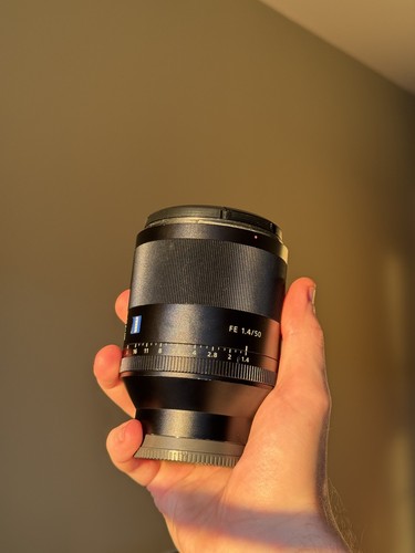 Sony 50mm planar - 50mm, t*