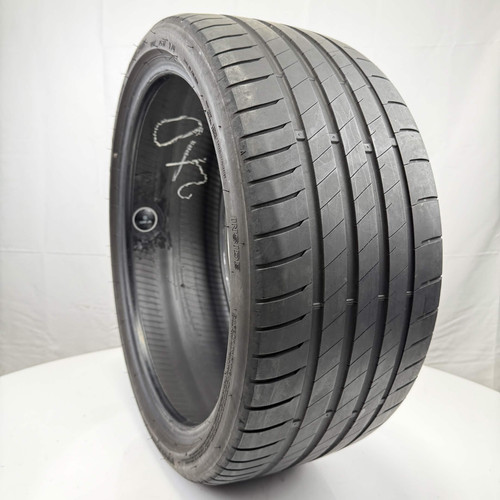 Used 235 35r19 bridgestone - used,