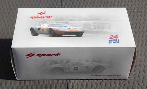 Spark 18lm68 ford gt40 - 1/18,