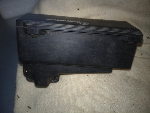 Air filter housing off - filter, toro