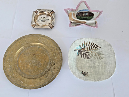 Vintage ashtray trinket dish - &,