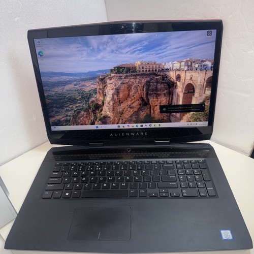 Alienware m17 8950hk - m17, i9-8950hk