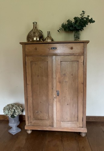 Victorian pine larder - a,