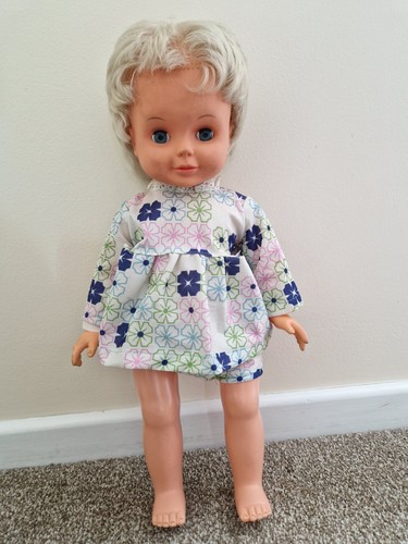 Palitoy talking doll - ,
