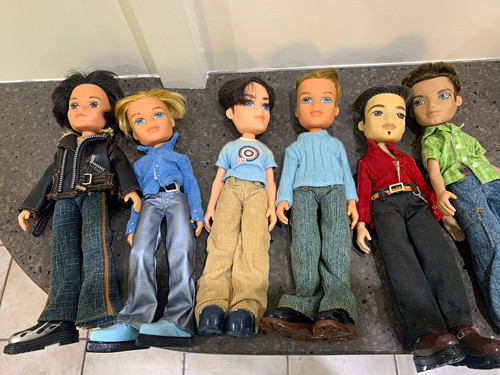 Lot clothed boy - 6, bratz