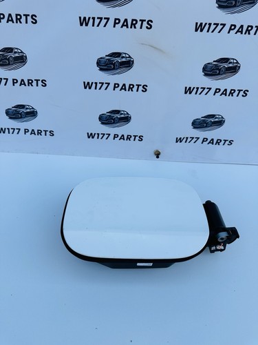 Class w177 fuel - filler, flap
