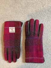 Glen Appin size L Harris Tweed Gloves in Deep Pink Check Wool & Brown Leather
