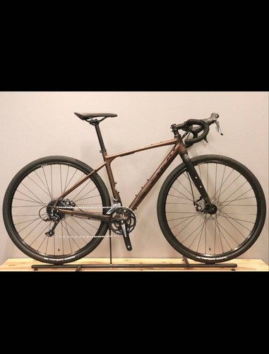 Fuji jari road bike - jari,