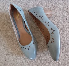 NEW! Ladies Clarks Denny