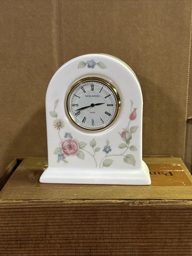 Wedgwood rose hip - hip, china