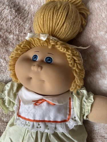 Cabbage patch kids doll 1984 - patch,