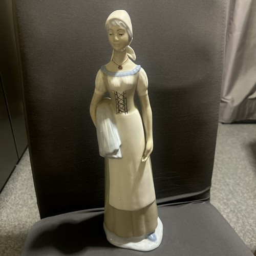 Lladro girl with - lladro,