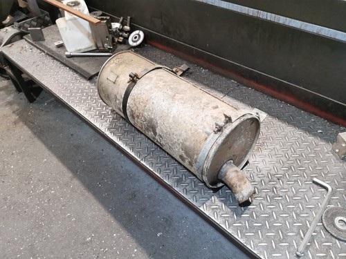 Daf horsebox silencer back box - back,