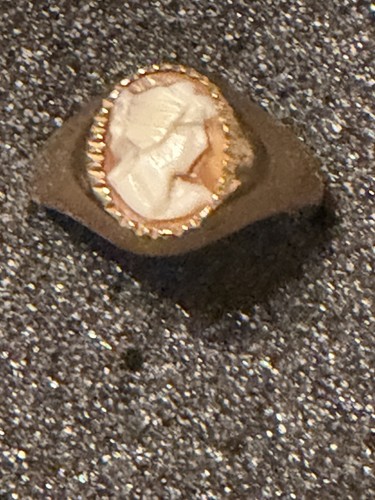 9ct gold hallmarked cameo ring - hallmarked,