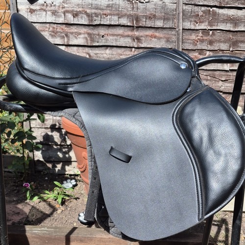 Rhinegold black jumping saddle - rhinegold,