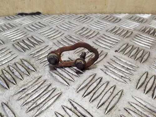 Volvo xc70 injector bracket - ii,