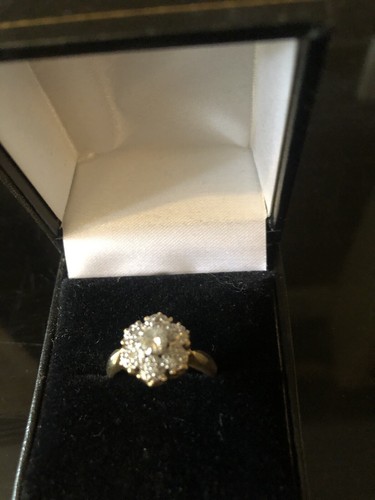 9ct gold diamond ring - gold,