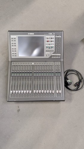 Yamaha ql1 digital mixing desk - ql1,