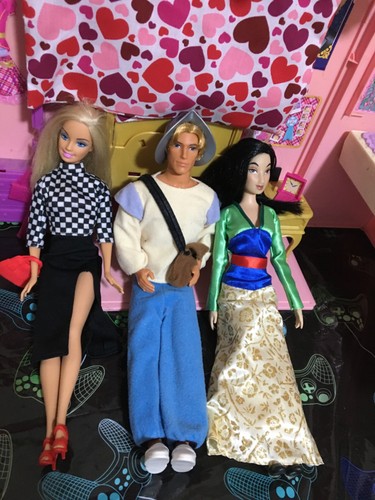 Barbie disney dolls bundle - barbie,
