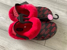 STRANGER THINGS BLACK AND RED FURRY CLOGS/CROCS.BN..SIZES 6-7 UK ADULT