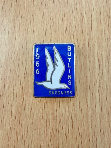 1966 butlins skegness enamel - 1966,